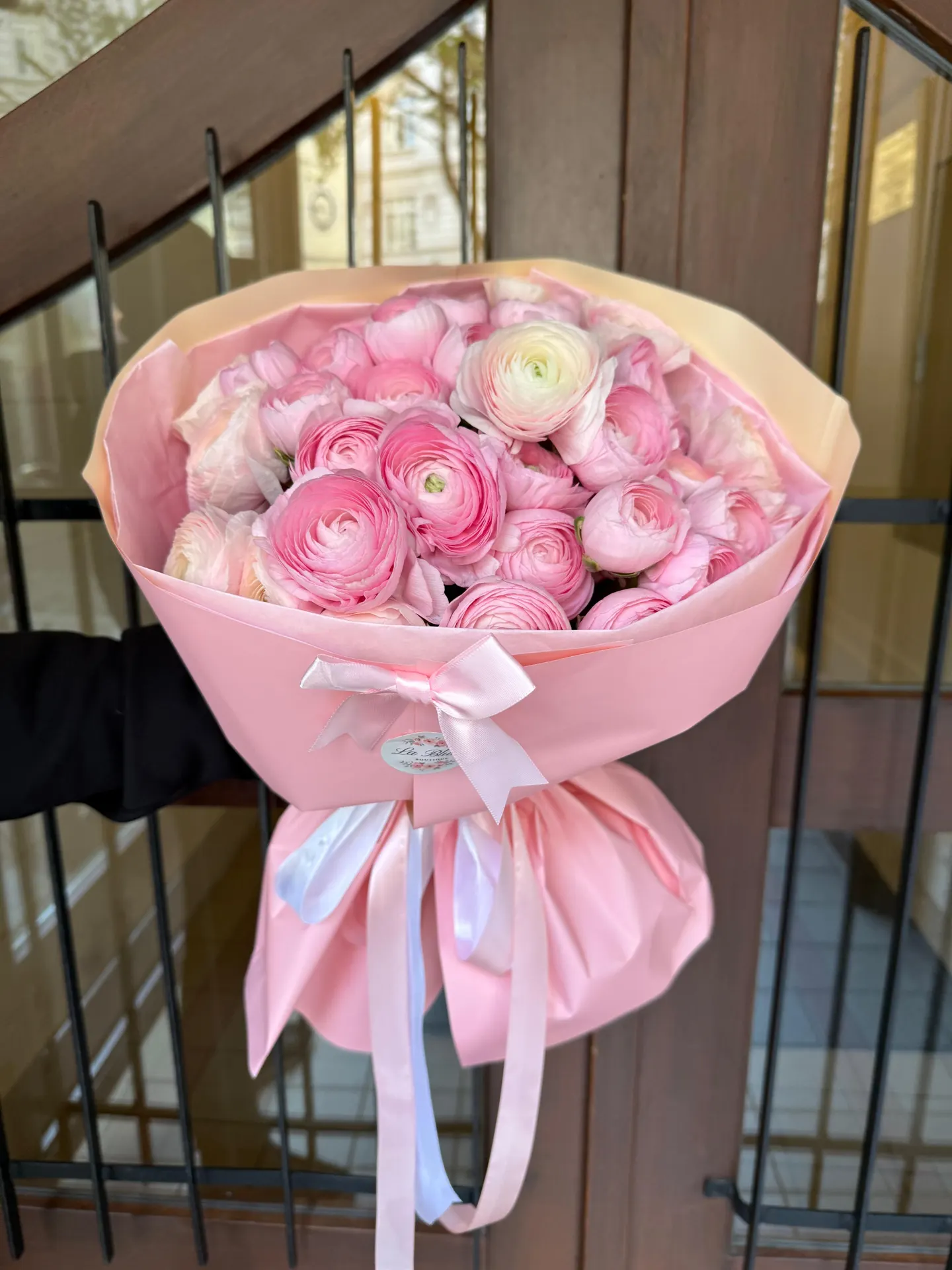 Detailaufnahme eines handgebundenen Blumenstraußes von La Blum Boutique